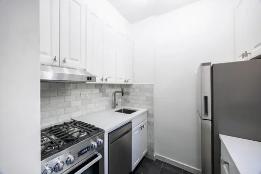 Morgan Park Condominium, 30 East 37th Street, #7E