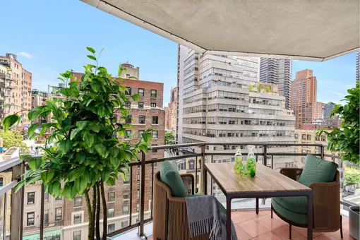 Plaza Tower, 118 East 60th Street, #9C