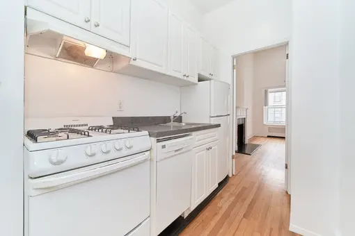 25 East 38th Street, #5F