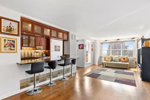 The Amherst, 401 East 74th Street, #14R