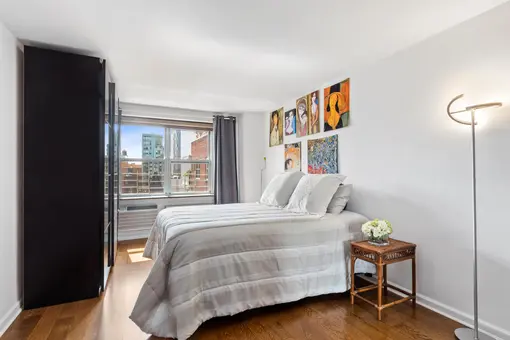 The Amherst, 401 East 74th Street, #14R