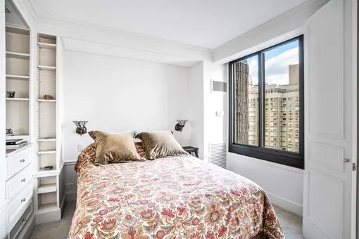 Lincoln Plaza Towers, 44 West 62nd Street, #30D
