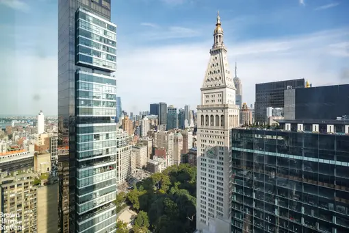 Madison Square Park Tower, 45 East 22nd Street, #42A