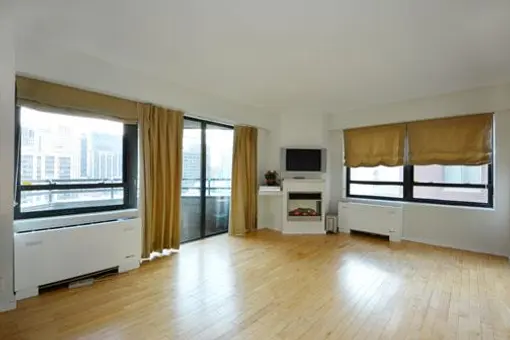 Dag Hammarskjold Tower, 240 East 47th Street, #29A