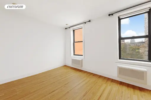 229 East 28th Street, #5D