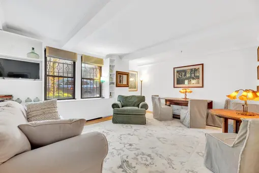 Eastgate, 220 East 73rd Street, #1DD