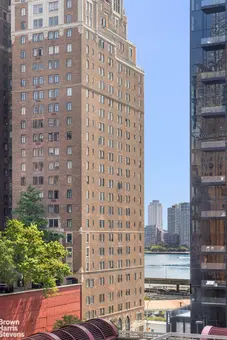 The Churchill, 300 East 40th Street, #8H