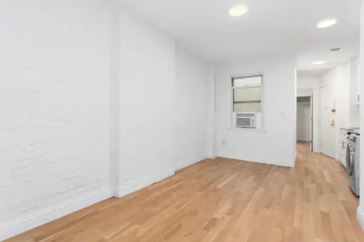 221 East 89th Street, #4A