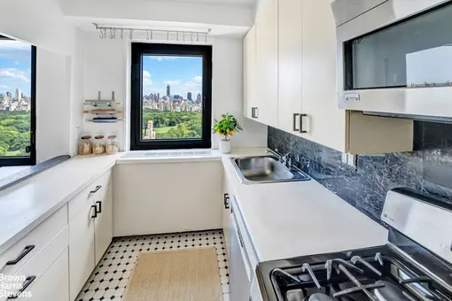 Park Ten, 10 West 66th Street, #28A