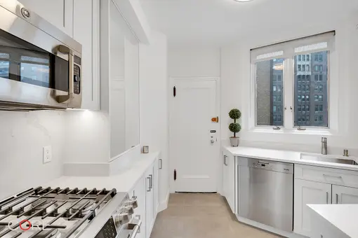 325 East 57th Street, #8C