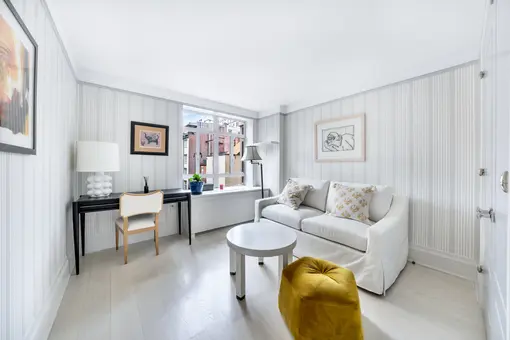 Carlton House, 21 East 61st Street, #6A