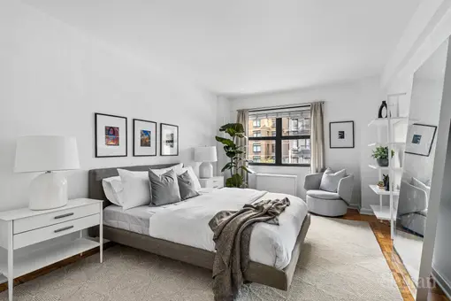 345 East 69th Street, #3E