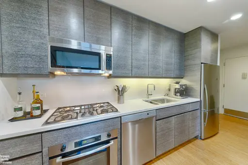 305 West 16th Street, #6B