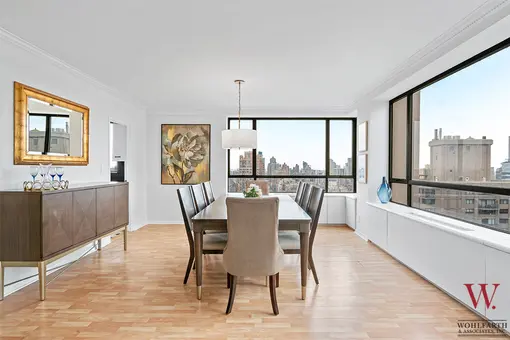 Tower East, 190 East 72nd Street, #31B