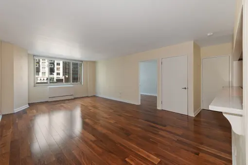 30 Lincoln Plaza, 30 West 63rd Street, #6L