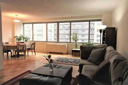 Presidential Towers, 315 West 70th Street, #16L