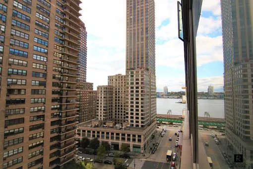 Presidential Towers, 315 West 70th Street, #16L