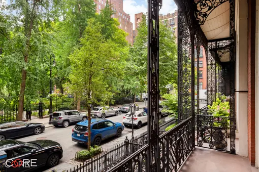 3 Gramercy Park West, #PARLOR