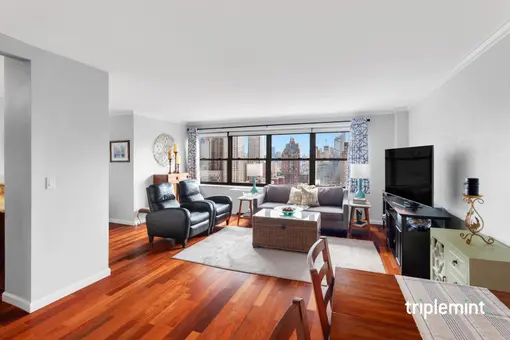 Lincoln Towers, 140 West End Avenue, #29T