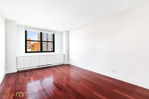 Plymouth Tower, 340 East 93rd Street, #9M