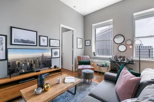 20 Exchange Place, #3702
