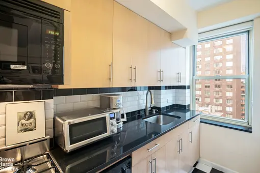 Southgate, 434 East 52nd Street, #10F