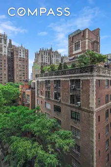 Woodstock Tower, 320 East 42nd Street, #1013