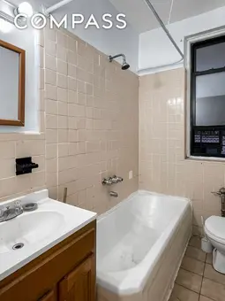 2776 Jerome Avenue, #3C