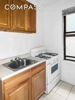 2776 Jerome Avenue, #3C