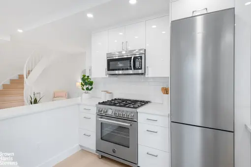 Parker 72nd, 520 East 72nd Street, #17A18A