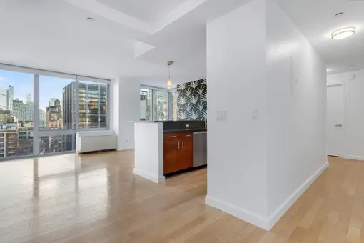 Hudson Condo, 225 West 60th Street, #17B