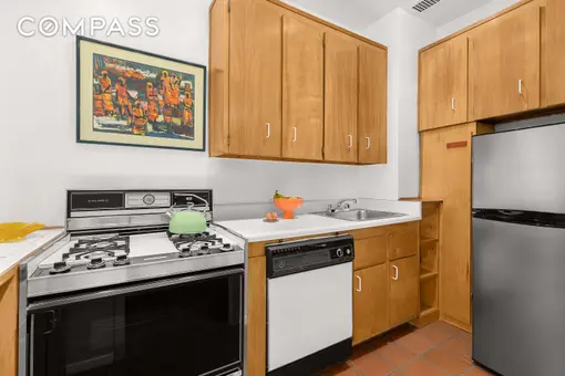 Gramercy Plaza, 130 East 18th Street, #1J