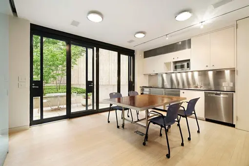 2 East 78th Street, 