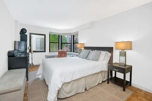 345 East 52nd Street, #3G