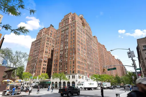 London Terrace Towers, 465 West 23rd Street, #4I