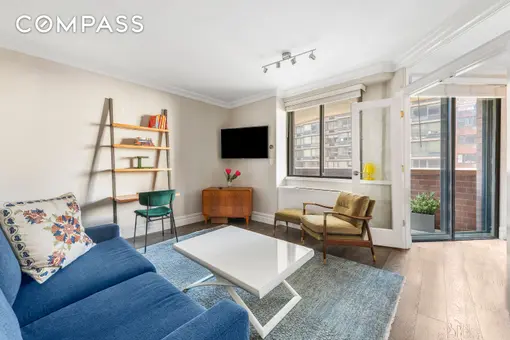 Park East Apartments, 233 East 86th Street, #9A