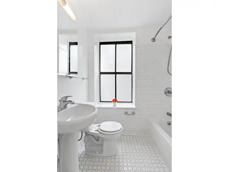 Cobble Hill Towers, 431 Hicks Street, #3A