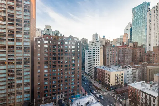 400 East 59th Street, #14H