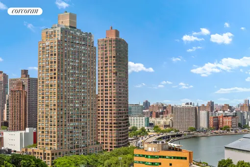 Gracie Towers, 180 East End Avenue, #18H