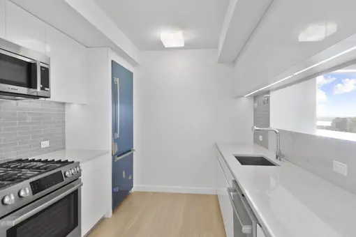 Flushing Commons, 138-35 39th Avenue, #13H