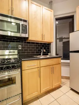 354 West 18th Street, #3C