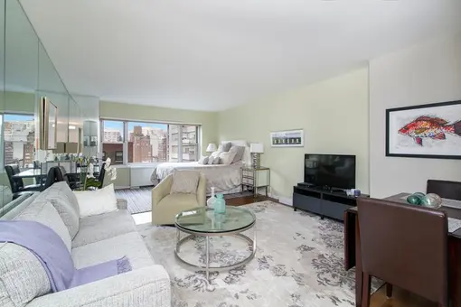 Plaza Tower, 118 East 60th Street, #12D