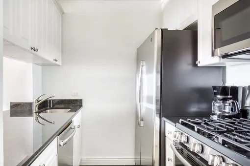 Normandie Court, 225 East 95th Street, #30G