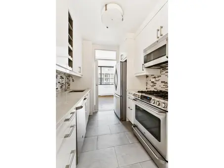 Astor Terrace, 245 East 93rd Street, #24J