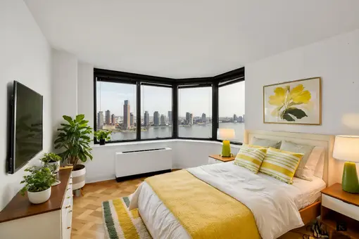 The Horizon, 415 East 37th Street, #34C