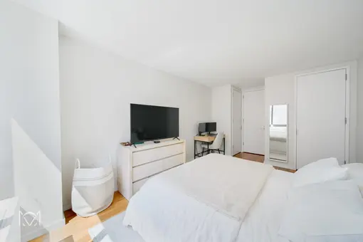 515 East 72nd Street, #4K