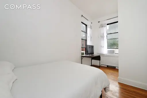 400 West 47th Street, #1B