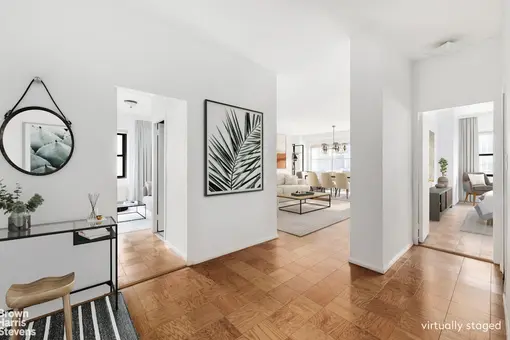 Tower 58, 58 West 58th Street, #17E