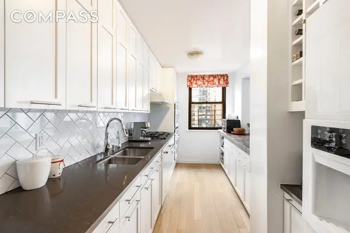 420 Beekman Hill, 420 East 51st Street, #8D