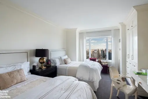 The Sovereign, 425 East 58th Street, #44B